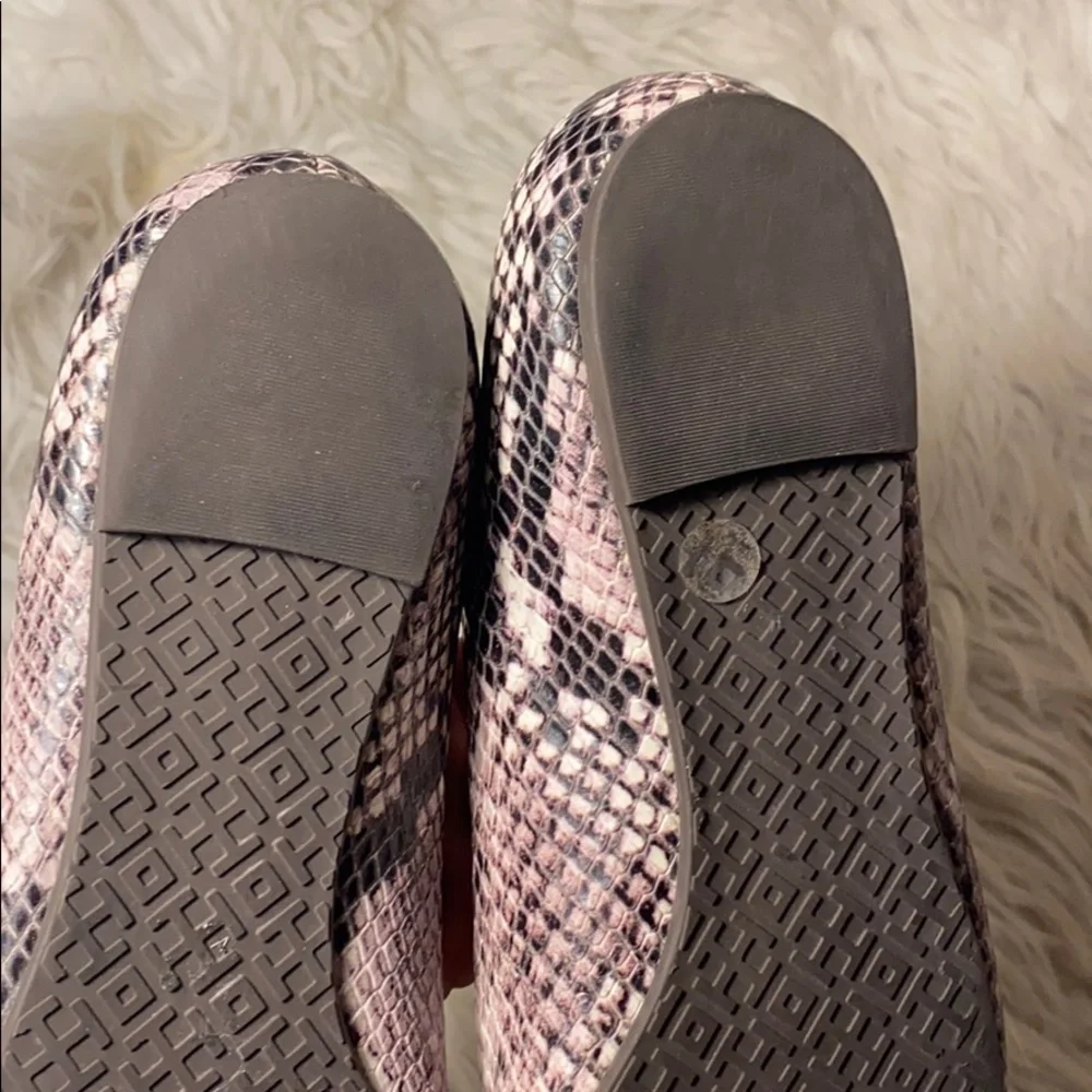 Like new Tory Burch Lowell 2 snake flats